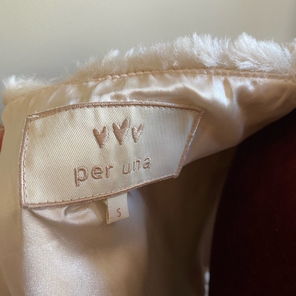 Women’s Rabbit Fur Shawl - Picture 4 of 4